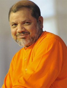  Swami Tejomayananda