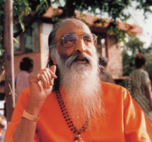 Swami Chinmayananda